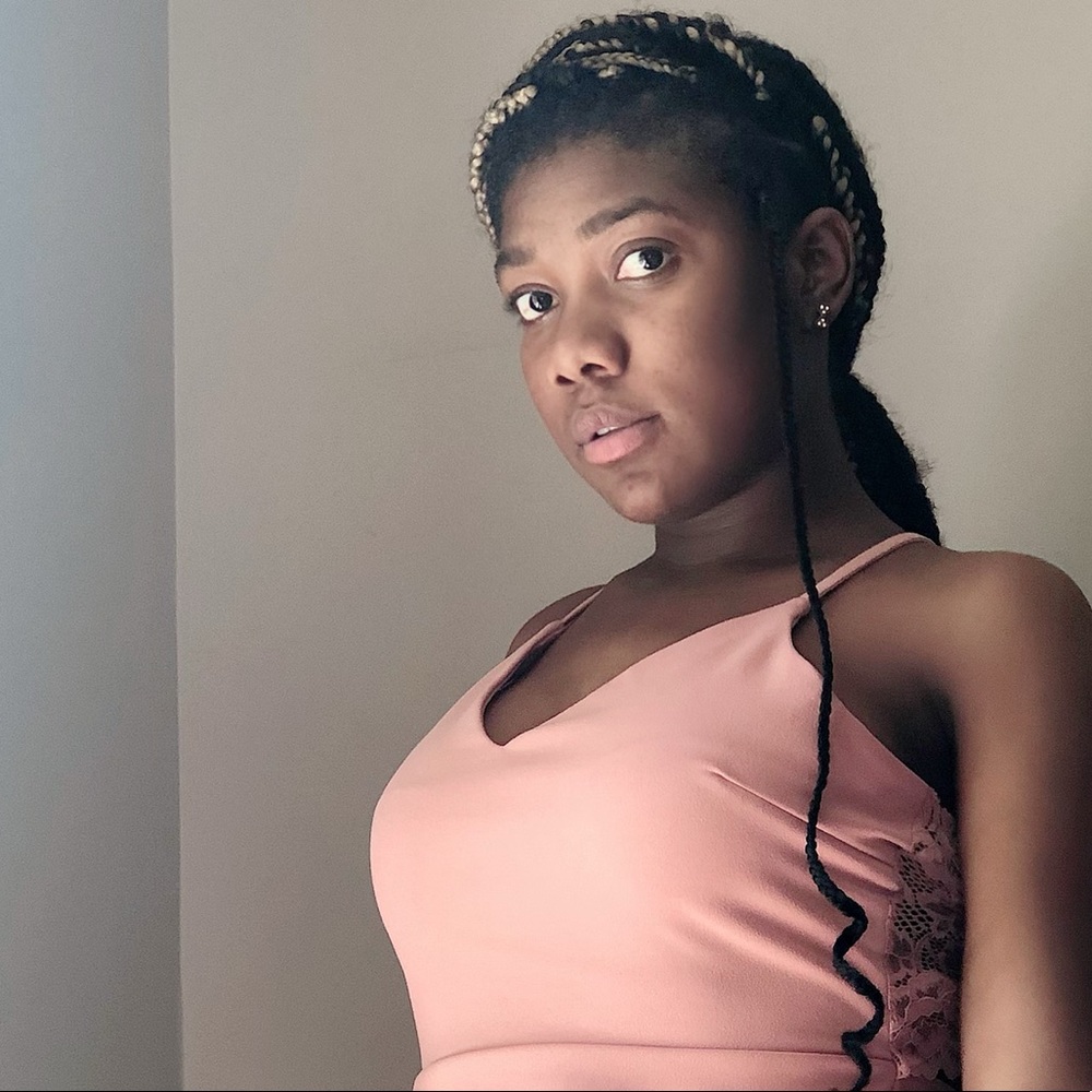 Meet your Posher, Arisma